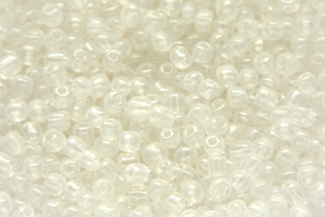 Seed beads, shiny, 3x3,6mm, White transparant, 100 gr