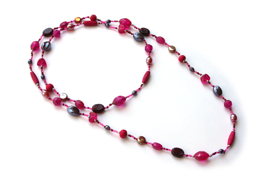 Long string fuchsia necklace, beads of glass and bone, 1 pc