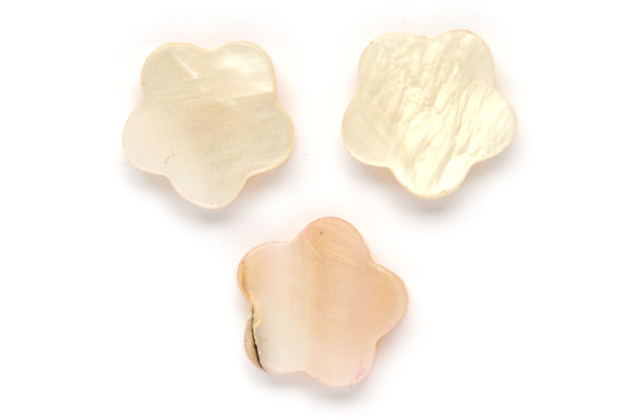 Flower shaped flat mother of pearl bead, 14mm, Ivory, 25 pcs